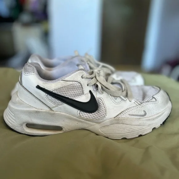 Nike Cream and Black Athletic Shoes - Picture 1 of 2